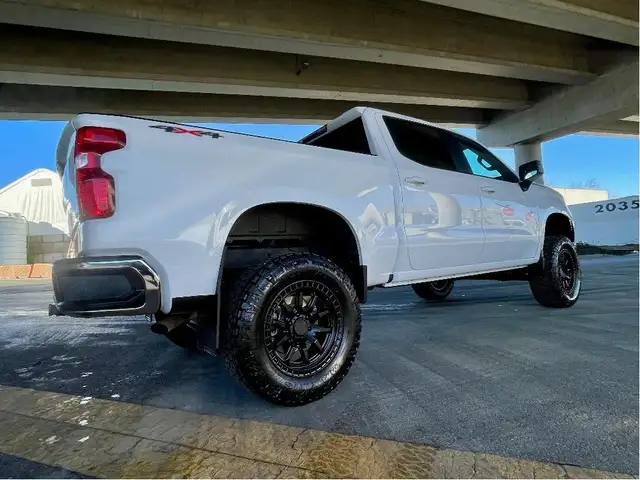 2025 Chevrolet Silverado 1500 LT 5.3L 4WD BIG 6 LIFT 35 A/T CUST - Photo 7