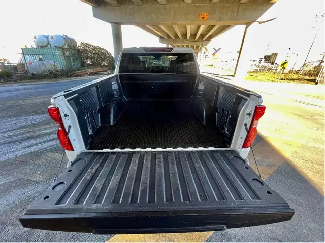 2025 Chevrolet Silverado 1500 LT 5.3L 4WD BIG 6 LIFT 35 A/T CUST - Photo 11
