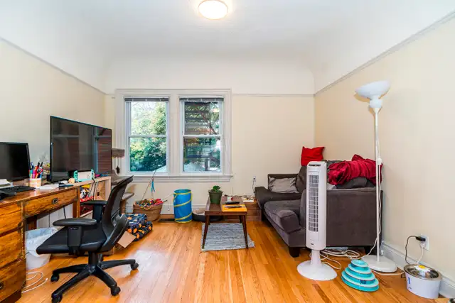 BEAUTIFUL 1BR UPPER UNIT IN EDWARDIAN HOME ON MADISON! - Photo 5