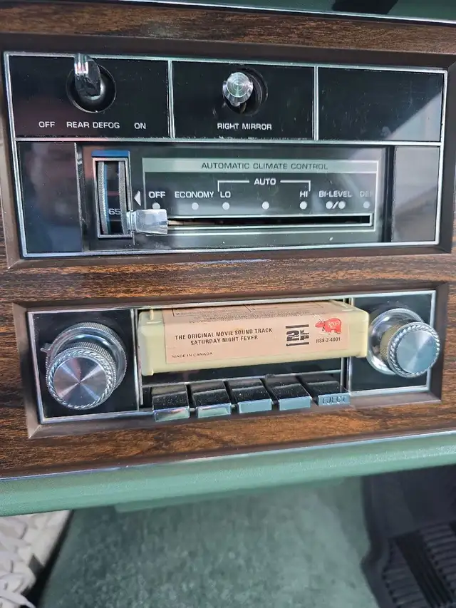 1978 Buick LeSabre Custom Coupe - Photo 3