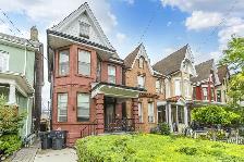 HUGE MULTILEVEL 4BR 2WR APARTMENT IN LITTLY ITALY!