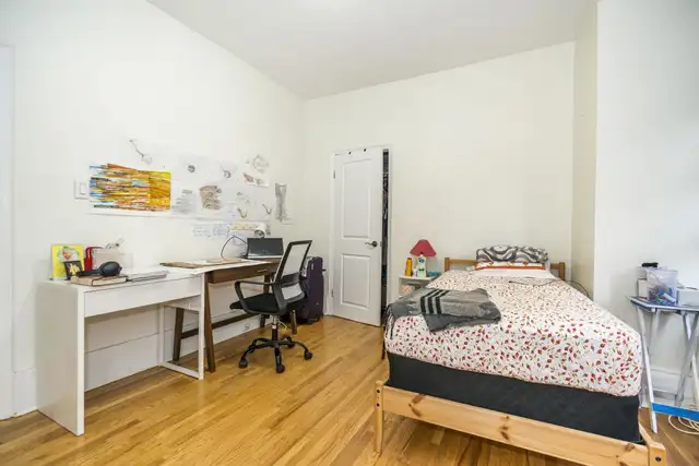 HUGE MULTILEVEL 4BR 2WR APARTMENT IN LITTLY ITALY! - Photo 10