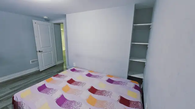 Private room available for girl - Photo 8