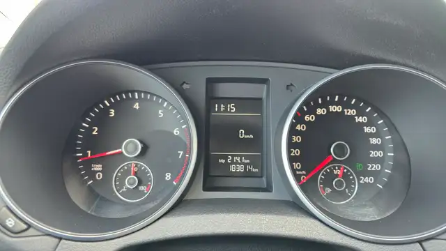 2011 Volkswagen Golf GREAT SHAPE-NO ACCIDENTS-CERTIFIED - Photo 17