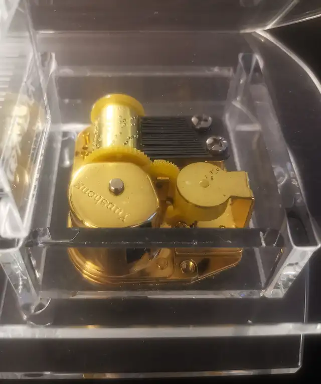 Brand New Transparent Reed Piano Music Box - Photo 2