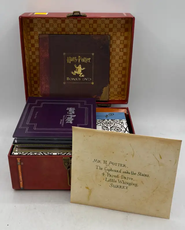 Harry Potter Years 1-5 Limited Edition Collectors Trunk - DVDs