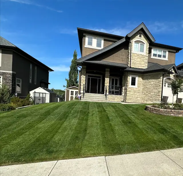 Work Outdoors, Get Paid Well – Join Our Lawn Crew