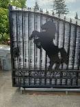 14′ Driveway Iron Gate Beautiful Horse Artwork, Strong & Secure - Photo 2