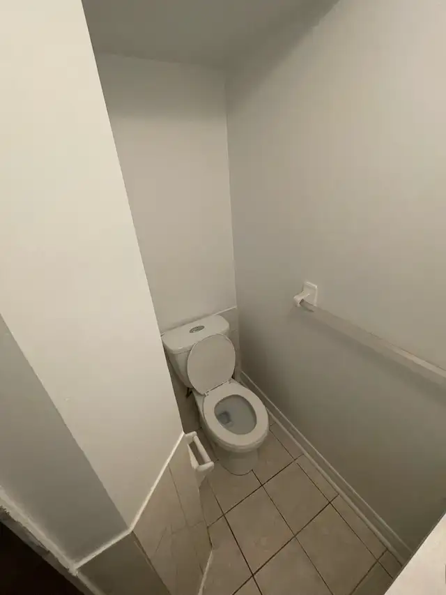 Birchmount and Danforth Basement Apartment Rental - Photo 7