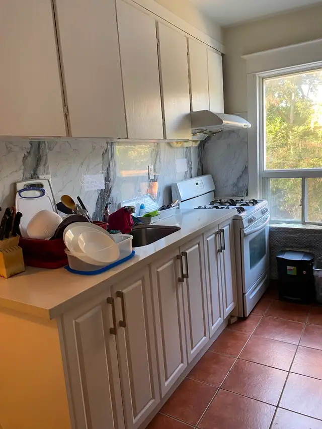 Cozy room in eastyork available from April 1st,single/couple - Photo 5