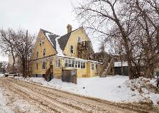 Fully Remodelled Triplex located in the heart of Winnipeg! - Photo 10