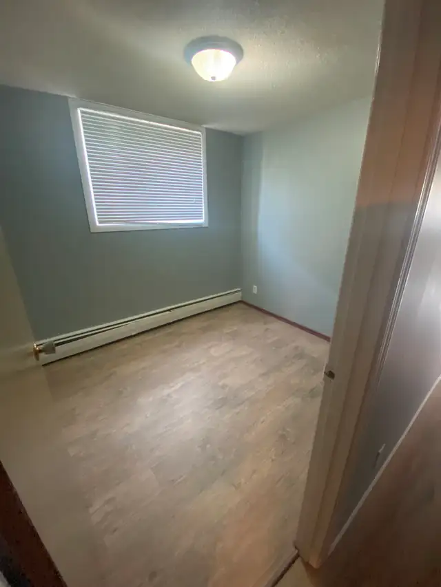 3 BEDROOM LOWER UNIT OF 4PLEX AVAILABLE APRIL 1 - Photo 8