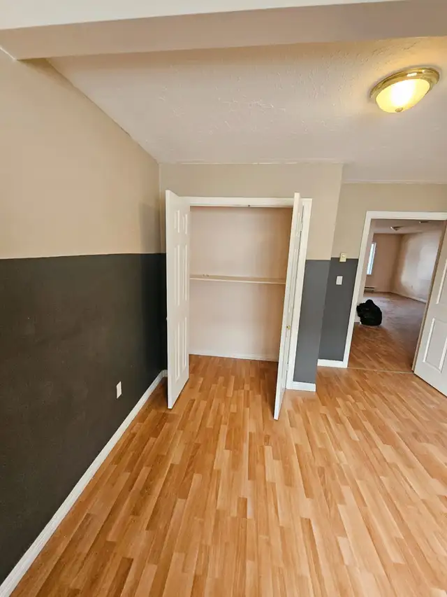 48 Royal Rd, Unit 11, 2-bedroom very big apt(1bath 1kt 2F) North - Photo 5