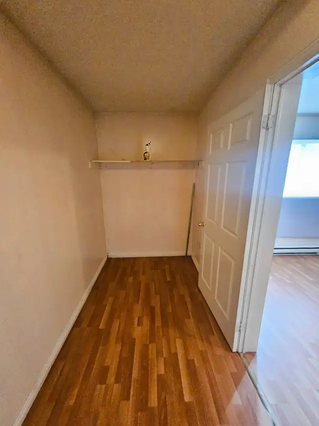 48 Royal Rd, Unit 11, 2-bedroom very big apt(1bath 1kt 2F) North - Photo 9