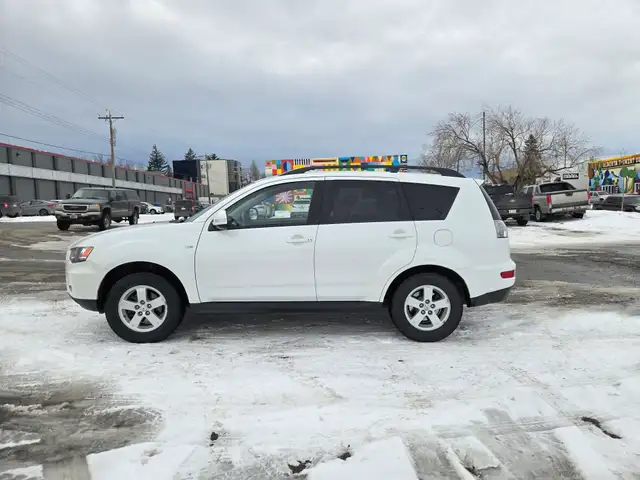 2012 Mitsubishi Outlander - Photo 8
