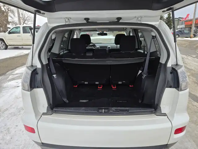 2012 Mitsubishi Outlander - Photo 14