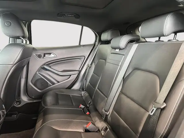 2020 Mercedes-Benz GLA250 4MATIC SUV Great value! Flexible finan - Photo 4