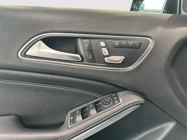 2020 Mercedes-Benz GLA250 4MATIC SUV Great value! Flexible finan - Photo 11