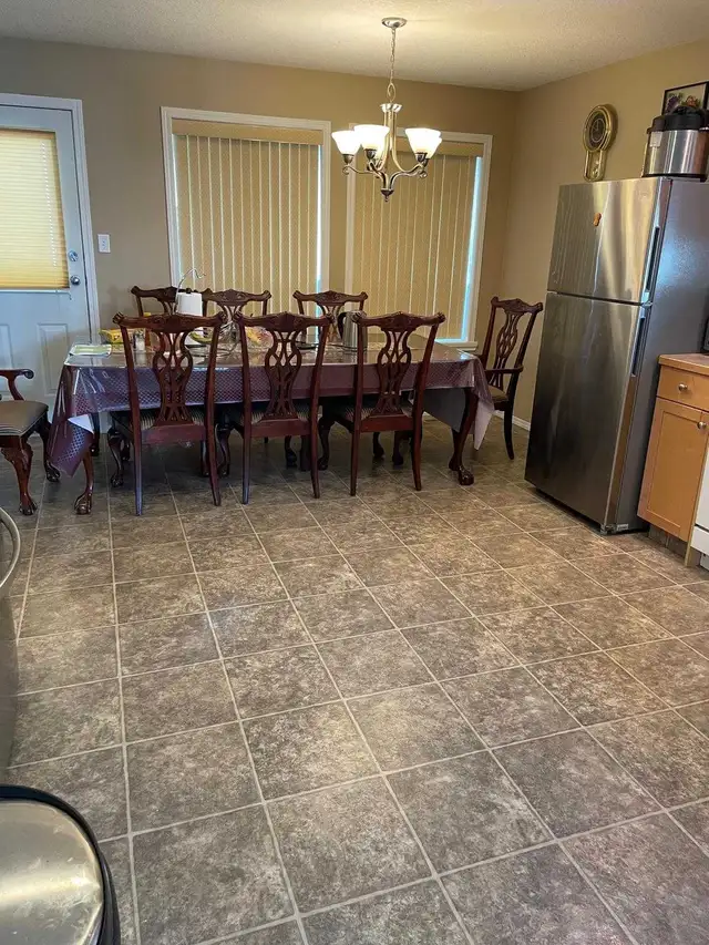 upstairs bedroom for rent - Photo 6