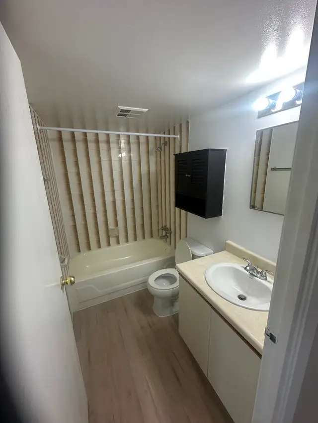 Main Floor 3 Bedroom Apartment Available Now in Minnow Lake Area - Photo 3