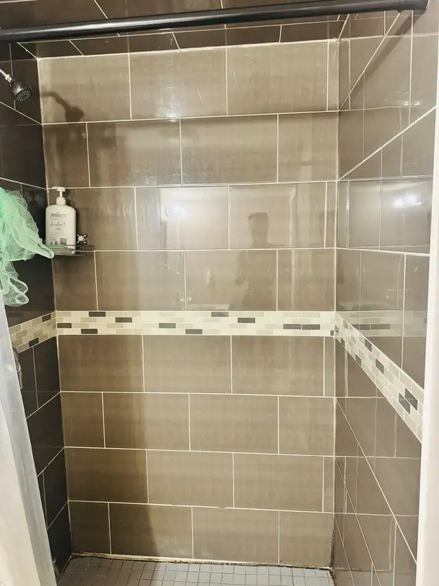 One bedroom in basement - Photo 7