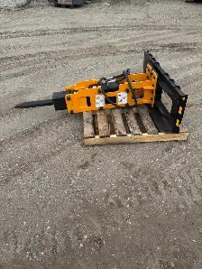 Heavy-Duty Skid Steer Hydraulic Breaker – Perfect for Demolition