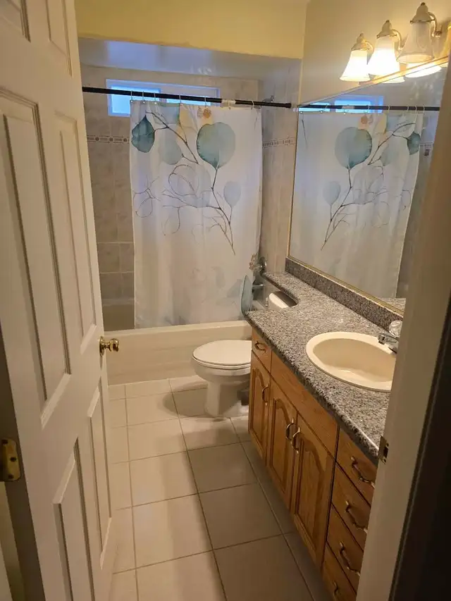 burnaby 3bdrm 2bthrm 1229sqft $3000/Month for rent - Photo 2