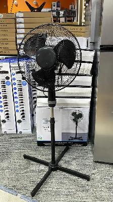 MAINSTAYS 16' OSCILLATING STAND FAN