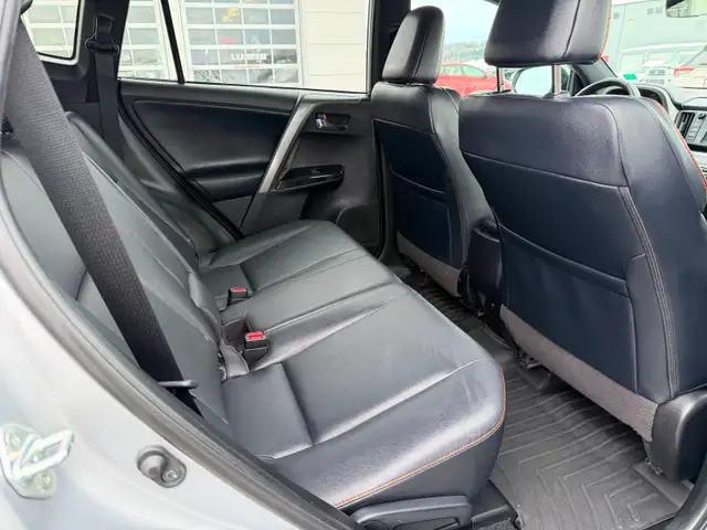 2018 Toyota RAV4 SE leather interior - Photo 11