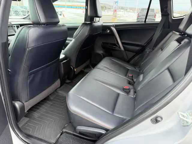 2018 Toyota RAV4 SE leather interior - Photo 14