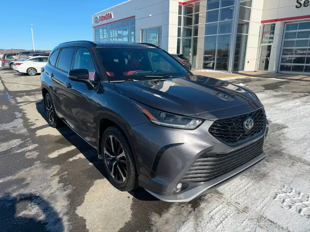 2021 Toyota Highlander XSE BEAUTIFUL RED LEATHER INTERIOR - Photo 8