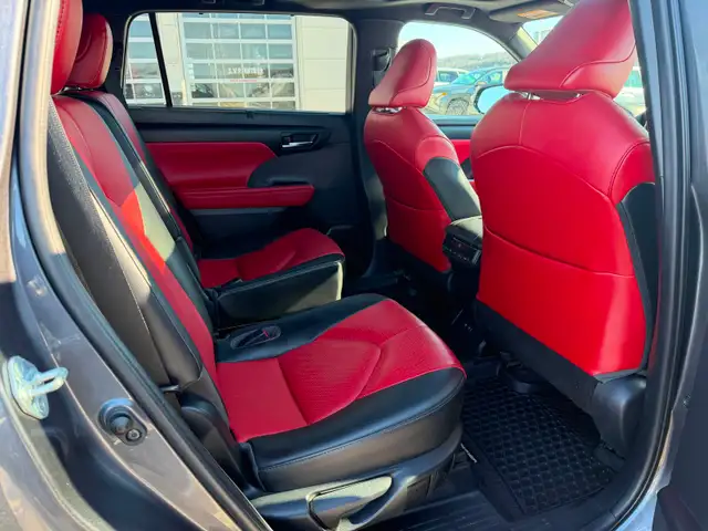 2021 Toyota Highlander XSE BEAUTIFUL RED LEATHER INTERIOR - Photo 10