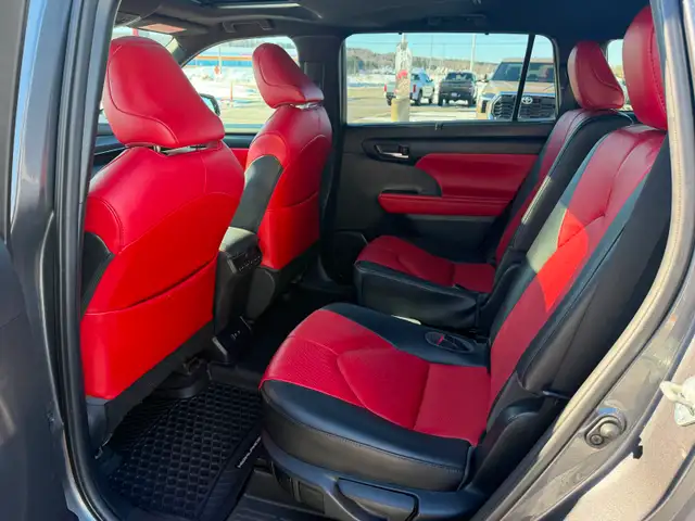 2021 Toyota Highlander XSE BEAUTIFUL RED LEATHER INTERIOR - Photo 15