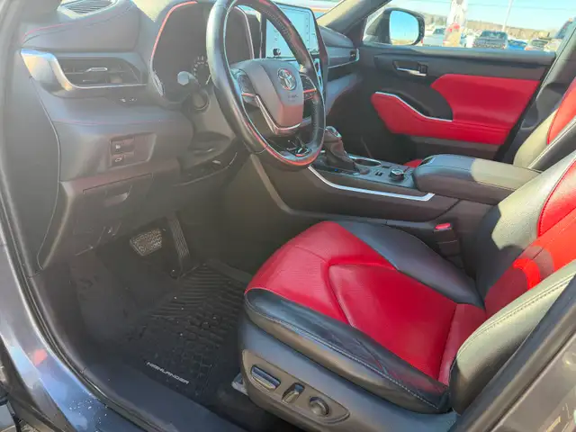2021 Toyota Highlander XSE BEAUTIFUL RED LEATHER INTERIOR - Photo 16