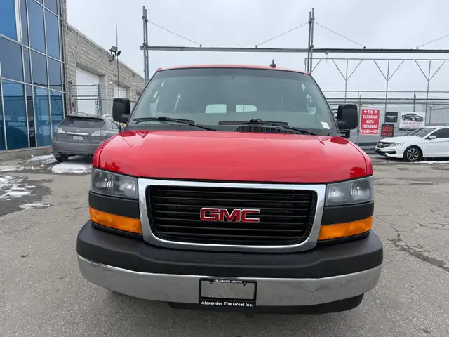 2017 GMC Savana Cargo Van EXTENDED - Photo 3