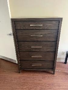 Free delivery used Ashley dresser (2 month used ) new 1100$