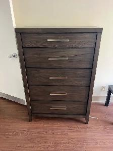 Free delivery used Ashley dresser (2 month used ) new 1100$ - Photo 4