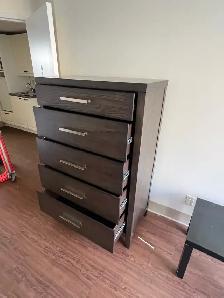 Free delivery used Ashley dresser (2 month used ) new 1100$ - Photo 8