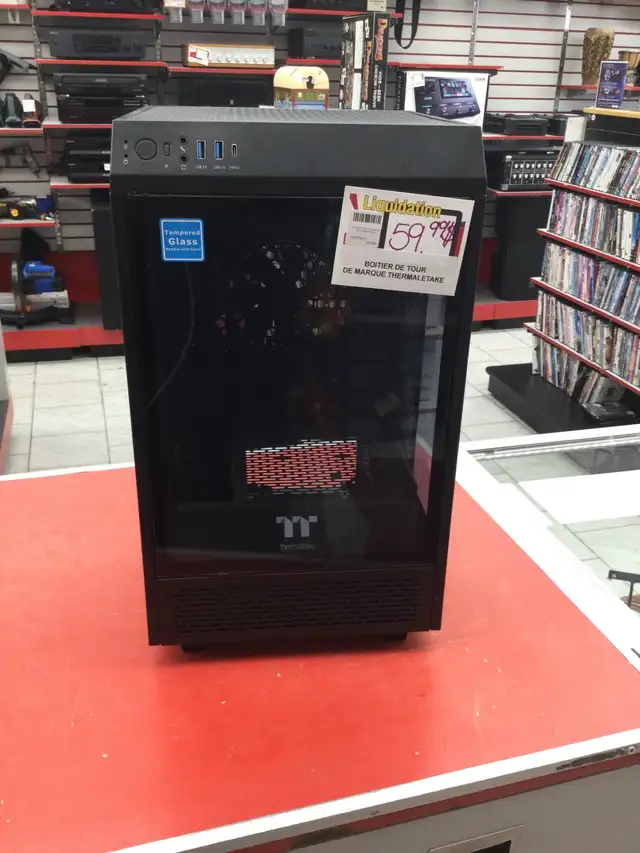 boîtier ordinateur vide Thermaltake