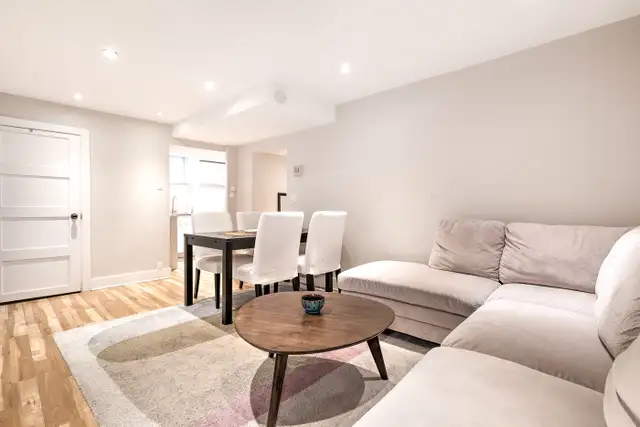 Furnished 2-Bedroom Near McGill | 5 Min Walk | 1 Month FREE - Photo 3