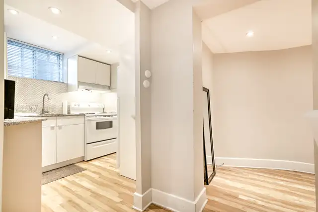 Furnished 2-Bedroom Near McGill | 5 Min Walk | 1 Month FREE - Photo 5