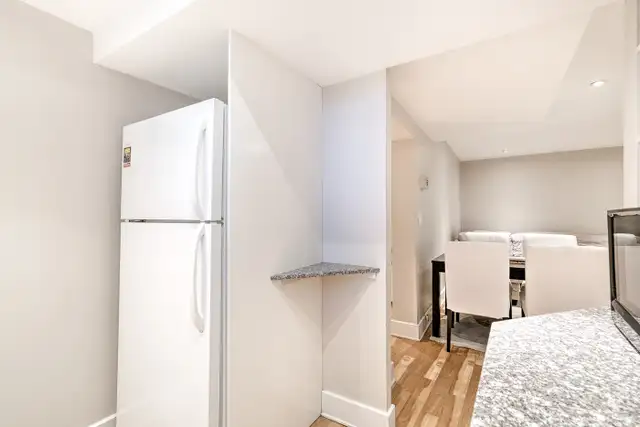Furnished 2-Bedroom Near McGill | 5 Min Walk | 1 Month FREE - Photo 7