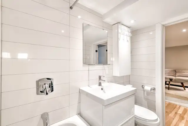 Furnished 2-Bedroom Near McGill | 5 Min Walk | 1 Month FREE - Photo 8