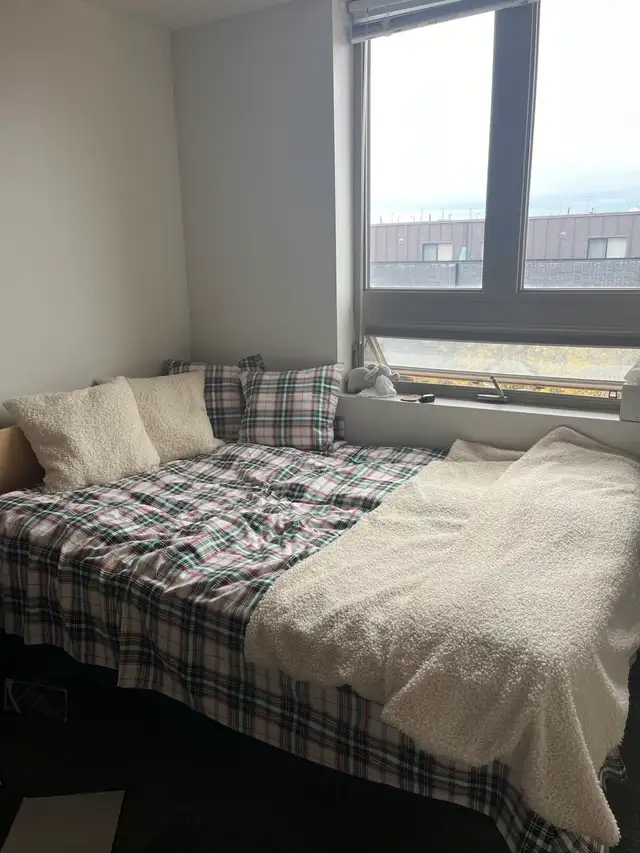 Private room for rent - Photo 5