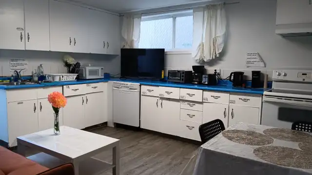 $690/ MONTH FULLY FURNISHED A ROOM FOR RENT - Photo 5