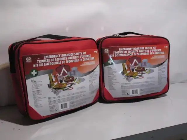 BRAND NEW, Emergency Roadside Safety Kit, 62 Pieces - Photo 3
