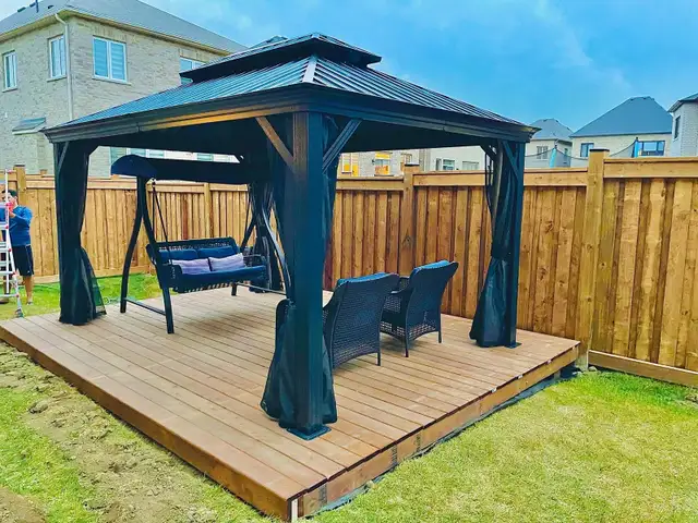 Deck & Fence - Photo 3