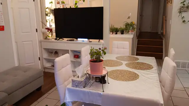 $850/MONTH SHORT-TERM: A ROOM FOR RENT IN EDMONTON - Photo 9