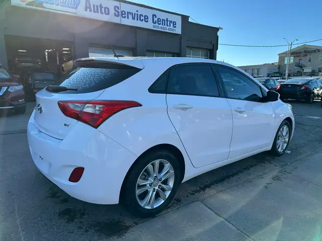2015 Hyundai Elantra GT GT - Photo 4