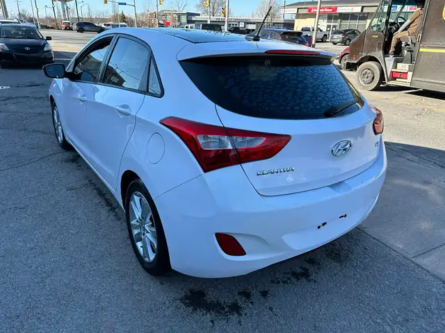 2015 Hyundai Elantra GT GT - Photo 6